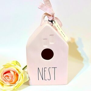 🌸Rae Dunn Pink “Nest” Birdhouse